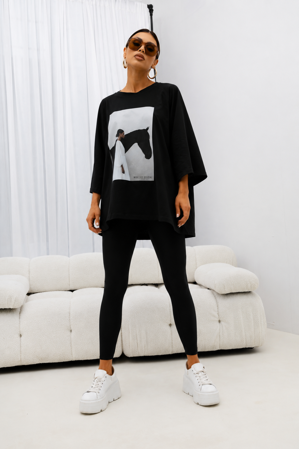 Tričko silent woman black