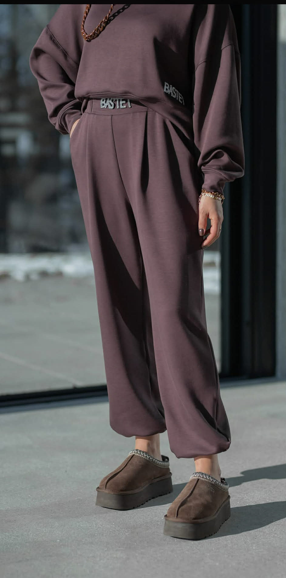 Bastet Mikina Chystal brown