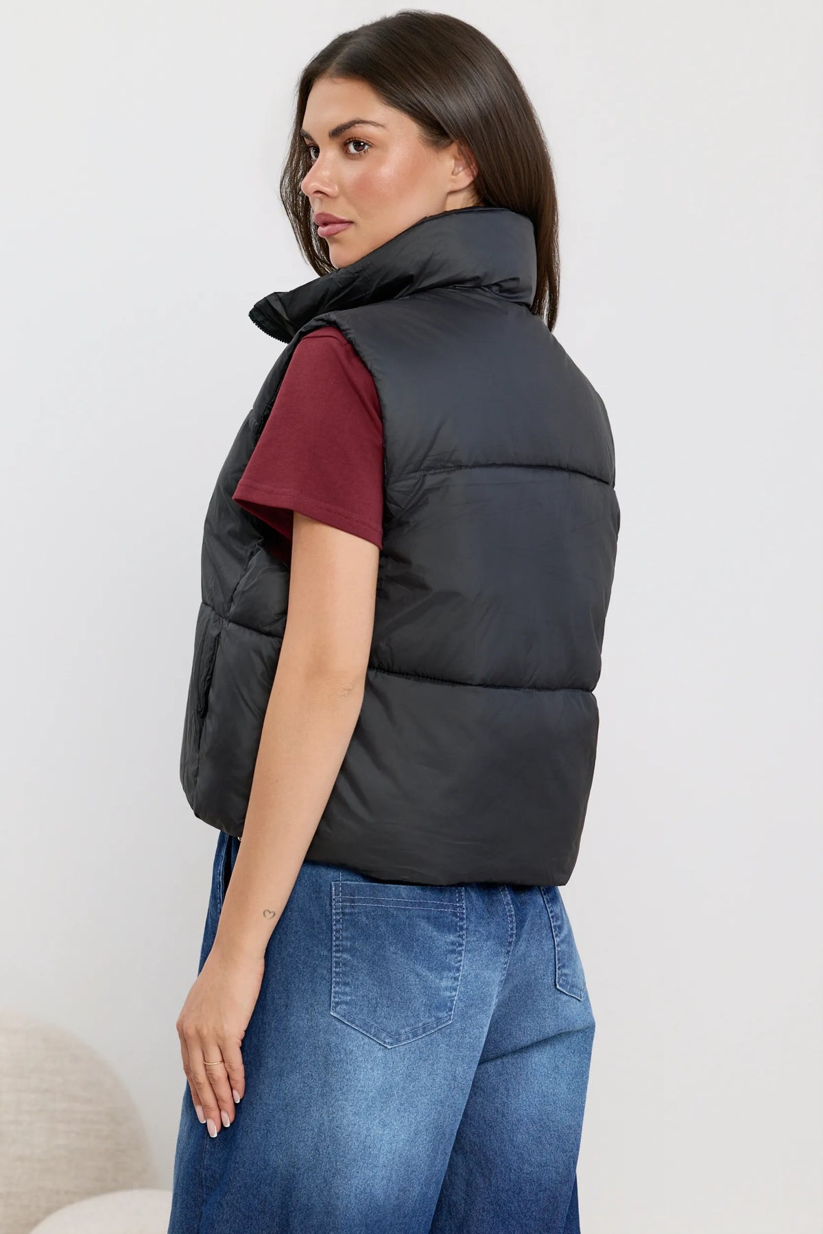 Vesta Miu black